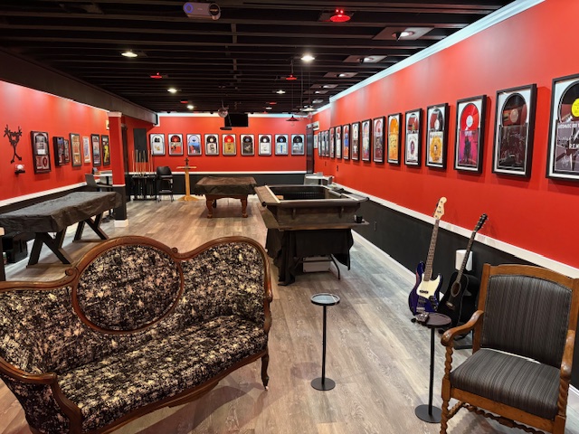 Wide view of the L7067 museum great room